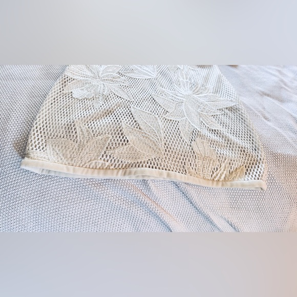 ENDLESS ROSE Cream Floral Lace Mini Dress - Picture 3 of 14